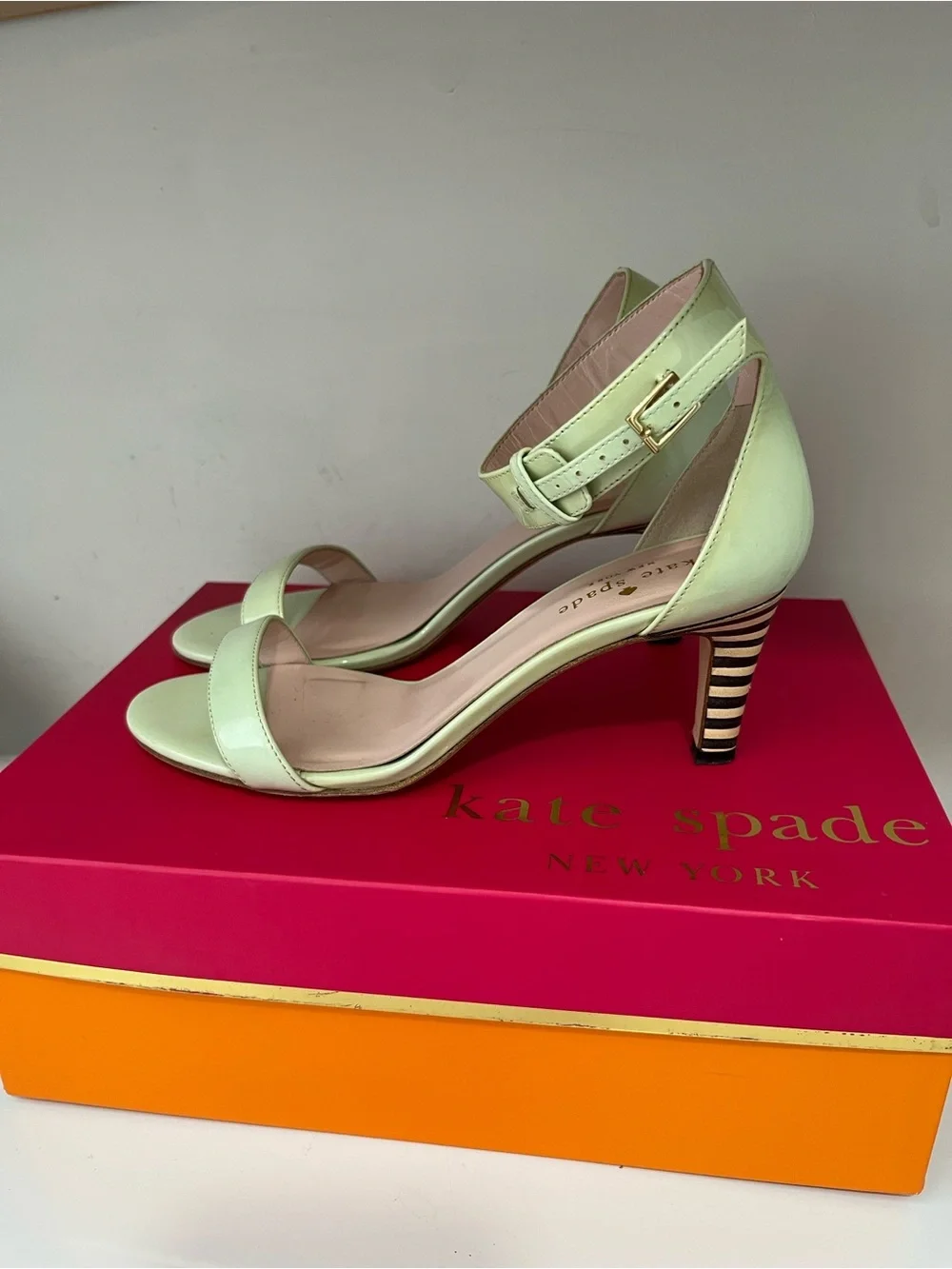 Kate Spade Elsa Mint Green with Black Striped Heels Sz 6B